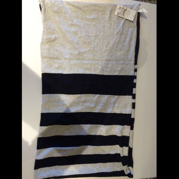 NWT! $125 VINCE. Stripe Infinity Scarf Navy‎ Blue/ Grey O/S - Picture 3 of 3